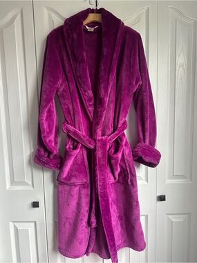 Max Studio Plush Shawl-Collar Robe in Magenta